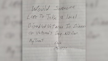 Veteran's handwritten note requesting company for Veterans Day dinner goes viral