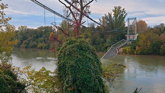 France bridge collapse leaves 2 dead, including 15-year-old girl