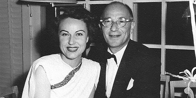 Fay Wray and Robert Riskin wrote love letters, which the actress kept until her death.