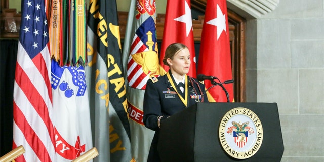 Capt. Lindsay Gordon, USMA Class of 2012, receives the 2019 Nininger Award, presented by the West Point Association of Graduates, this week. Heisler received the award for her actions on Dec. 5, 2015, when she was deployed in Afghanistan. (U.S. Army photo by Brandon O'Connor)