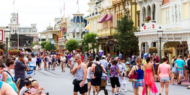 Over the summer, an anonymous mom’s rant about “childless” couples at Disney World — whom she claimed to hate “with a BURNING PASSION” rocked Twitter. (iStock)