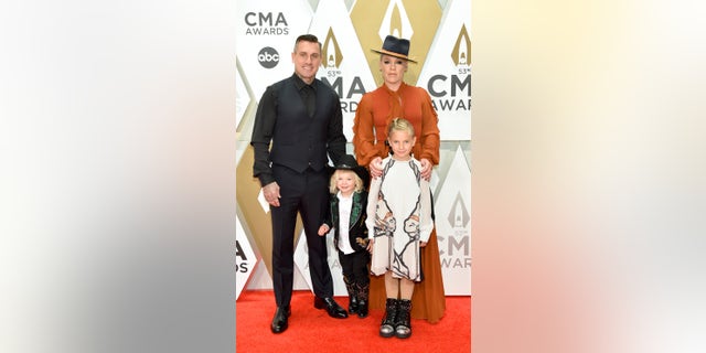 Jameson Hart, Willow Hart, P!nk and Carey Hart attend the 53rd annual CMA Awards at the Music City Center on November 13, 2019 in Nashville, Tennessee. 