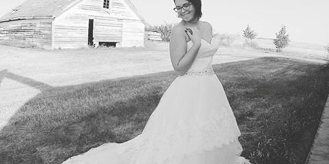 Vanessa Lanktree pictured in her wedding dress in 2017. (Photo: SWNS)