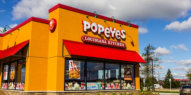 At one point a Popeyes employee comes out and reportedly informs the woman because of her stunt she will not be able to order.