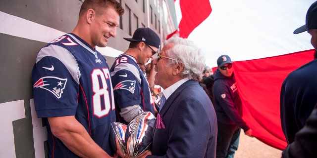 New England Patriots owner Robert Kraft with Rob Gronkowski (#87) in 2017. (Michael Ivins/Boston Red Sox/Getty Images, File)