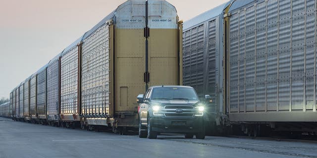 Ford Executive Challenges Tesla Cybertruck To Pickup Tug Of