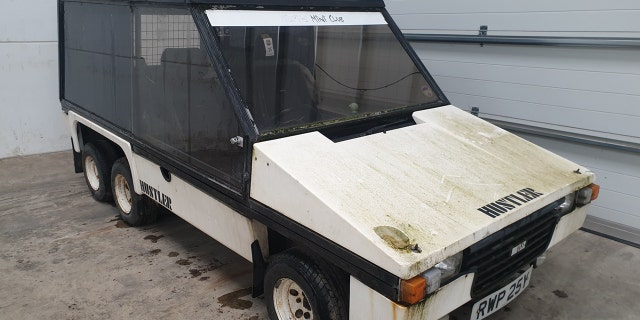 The Hustler was designed by Aston Martin designer William Towns. Approximately 500 were sold in various configurations.