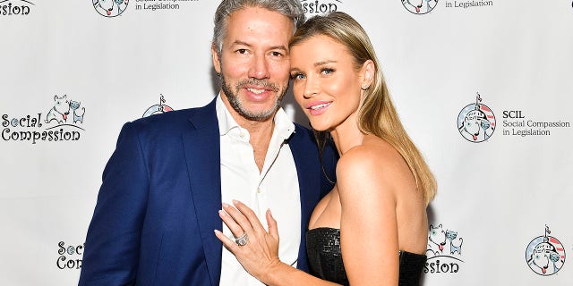 Joanna Krupa's husband Douglas Nunes traveled to Poland over the weekend.