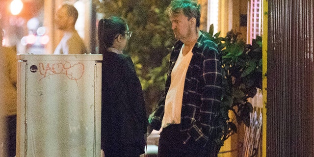 Friends Alum Courteney Cox Reunites With Matthew Perry After Fans Express Concern Over Actor S Appearance Fox News