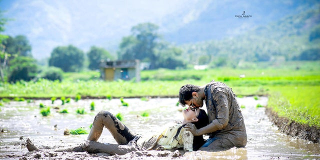 Forget about “first looks” and champagne toasts – one couple broke the mold with a wedding photo shoot that showed them canoodling in the mud.
