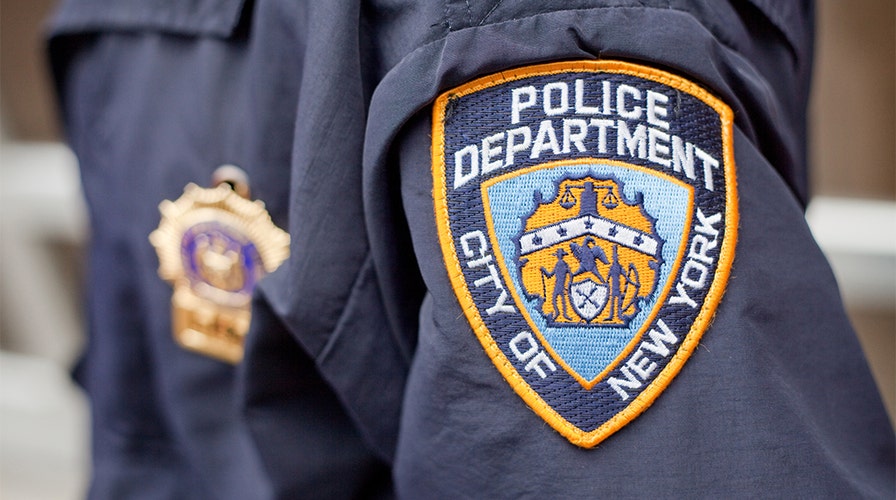 NYPD POLICE OFFICER バッジ File:Patch of the New York City Police Department.svg