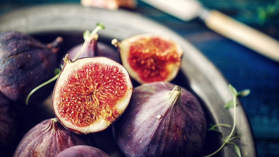 How to make fig and ginger truffles