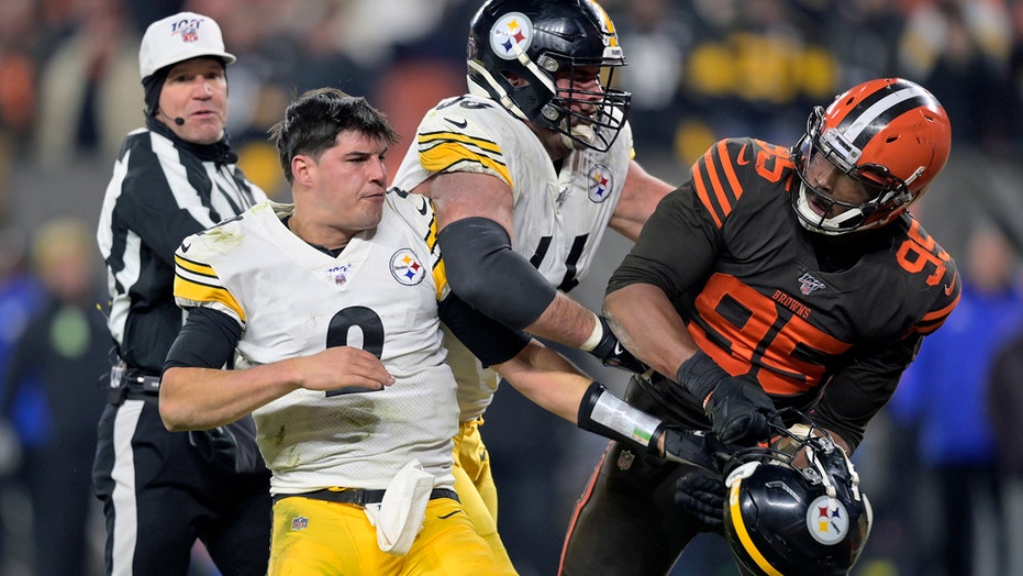 Mason Rudolph's agent reviewing brawl with Myles Garrett 