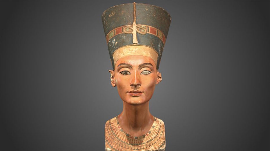 CT scan reveals hidden face under Nefertiti bust - The San Diego  Union-Tribune