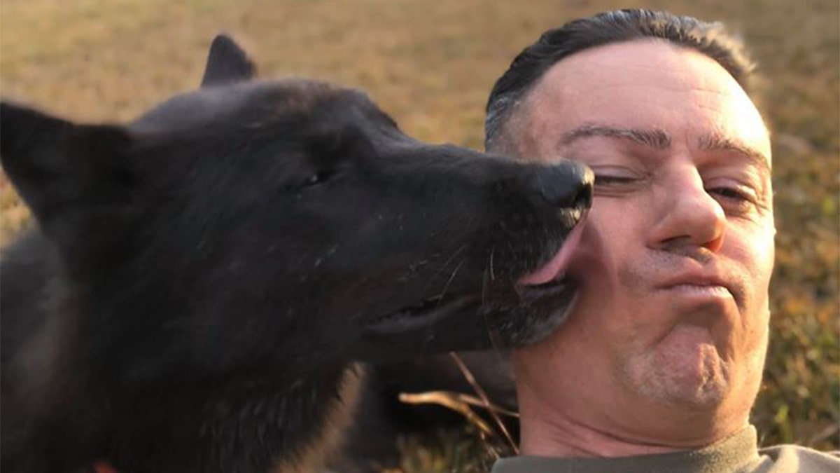 Death of Tucker the Peace Dog touches hundreds