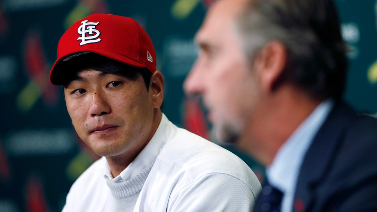 St. Louis Cardinals Kwang-hyun Kim Autographed Baseball