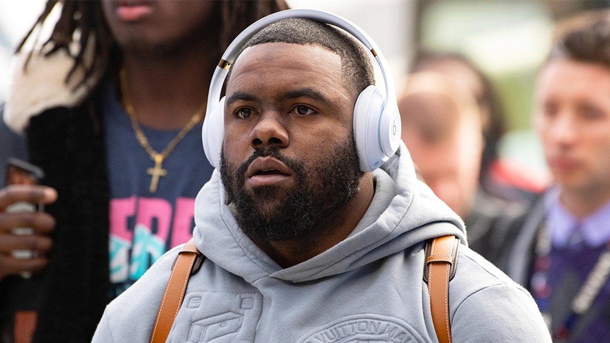 Dec 8, 2019; Orchard Park, NY, USA; Baltimore Ravens running back Mark Ingram (21) arrives at New Era Field prior to the game against the Buffalo Bills. Mandatory Credit: Rich Barnes-USA TODAY Sports - 13779869