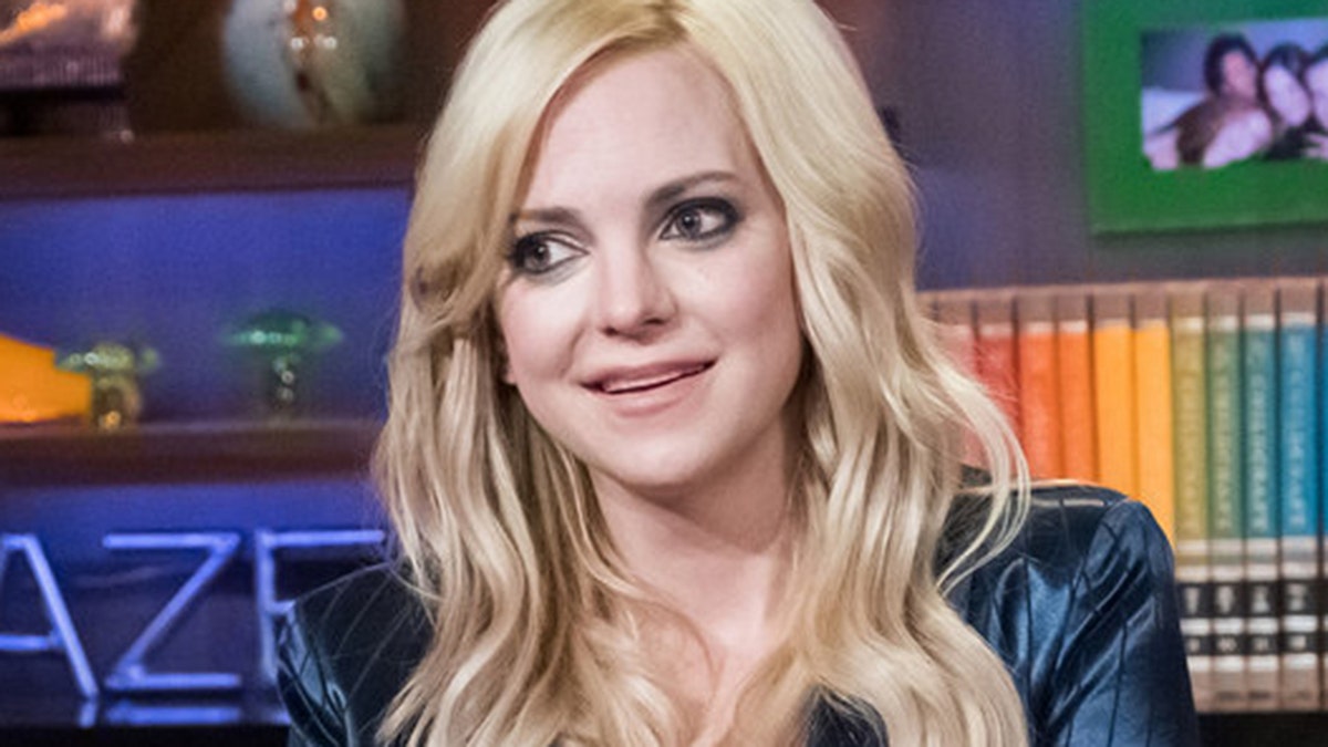 Anna Faris portrayed Christy Plunkett, Janney's on-screen daughter, in 'Mom.'