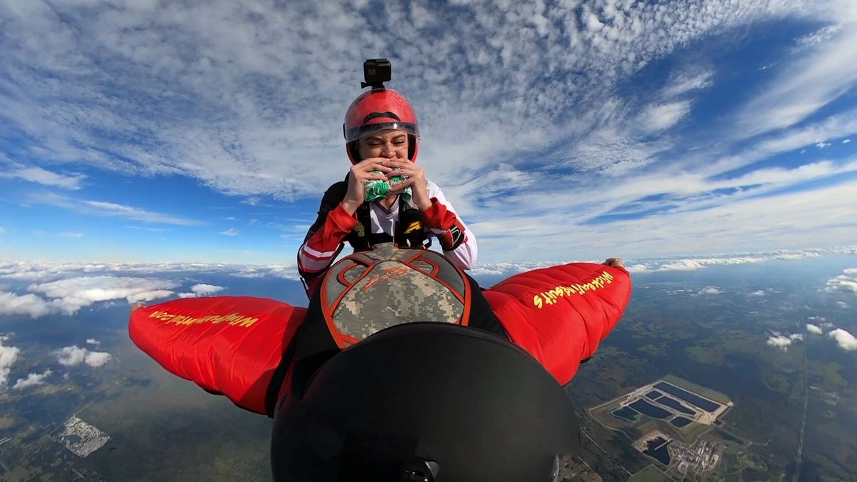 McKenna Knipe, who started skydiving three years ago and “fell madly in love with the sport, the lifestyle, and the people,” now wants to create a career around her flying food reviews.