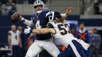 Cowboys QB Prescott expected to play despite shoulder injury
