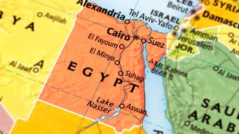 Egypt minibus crash kills 22, authorities say