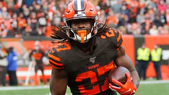 Cleveland Browns' Kareem Hunt suggests some teammates didn't give it their all vs. Arizona Cardinals