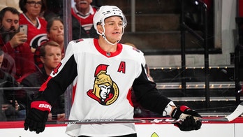 Ottawa Senators Mark 'Borocop' Borowiecki clotheslines car burglar in Vancouver, recovers stolen backpack: reports