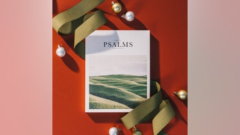 10 best Christmas-gift Bibles: From teen-friendly to financially savvy