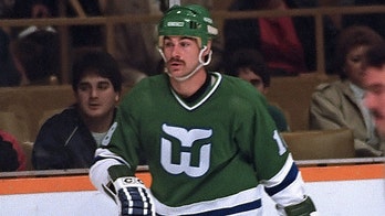 Ex-NHL player Scot Kleinendorst dies after suffering brain trauma in injury at paper plant