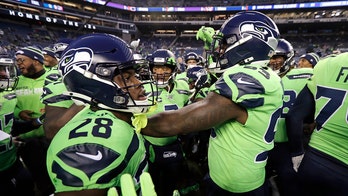 Seattle Seahawks players dance their way to 10th victory