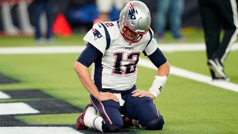 Tom Brady retiring after Patriots departure still long shot, oddsmaker says