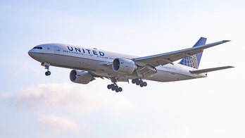 United Airlines to notify passengers, allow rebooking on flights near 'full capacity' after viral pic backlash