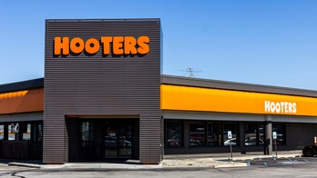 New York soccer coach under fire for taking team to Hooters after losing game