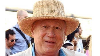 Neil Innes, 'Monty Python' songwriter, dead at 75