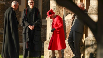 Queen Elizabeth II, close family celebrate Christmas