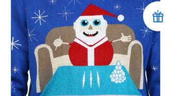 Walmart removes 'cocaine Santa' sweater, prompts response from Twitter: 'I actually would have bought that'