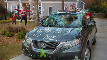 Nightmare before Christmas: Family stages 'total disaster' holiday photo shoots for laughs