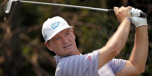 Mercoledì 4 dicembre 2019, durante il torneo Australian Open Golf Pro-AM a Sydney, il sudafricano Ernie Ells è uscito dalla seconda buca. 