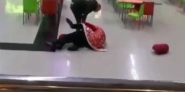 One of the Santas can be heard saying, “This is my territory.” The two men then came to blows in the middle of the eatery.