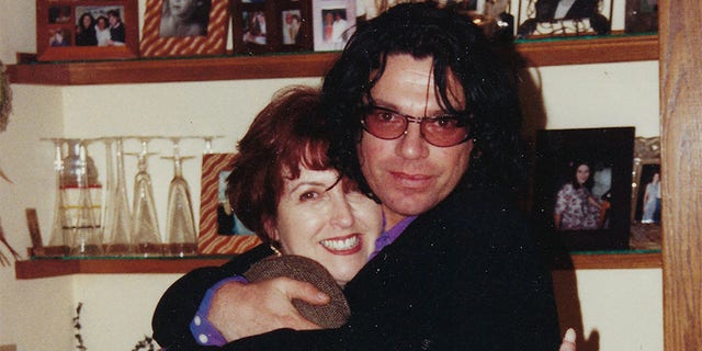 Michael Hutchence S Sister Recalls Growing Up With Inxs Singer Final Tragic Years Following