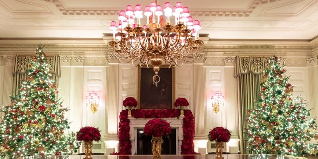 White House Unveils Christmas Decor With Spirit Of America