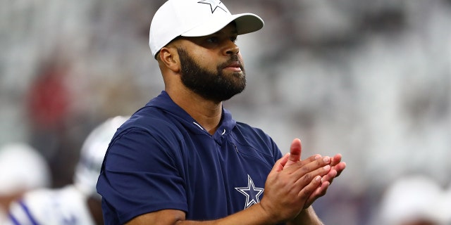 Sep 8, 2019; Arlington, TX, USA; Dallas Cowboys defensive backs coach Kris Richard prior to the game against the New York Giants at AT&T Stadium. (Matthew Emmons-USA TODAY Sports)