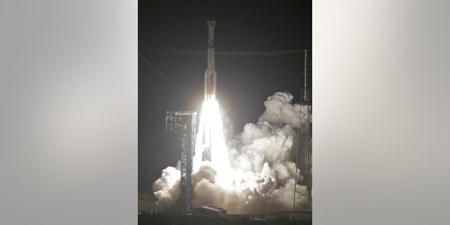 A United Launch Alliance Atlas V rocket carrying the Boeing Starliner crew capsule on an Orbital Flight Test to the International Space Station lifts off from Space Launch Complex 41 at Cape Canaveral Air Force station, Friday, Dec. 20, 2019, in Cape Canaveral, Fla. (AP Photo/Terry Renna)