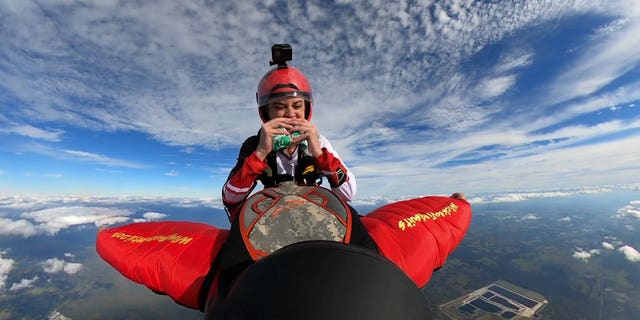 McKenna Knipe, who started skydiving three years ago and “fell madly in love with the sport, the lifestyle, and the people,” now wants to create a career around her flying food reviews.