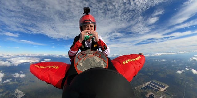 McKenna Knipe, who started skydiving three years ago and “fell madly in love with the sport, the lifestyle, and the people,” now wants to create a career around her flying food reviews.