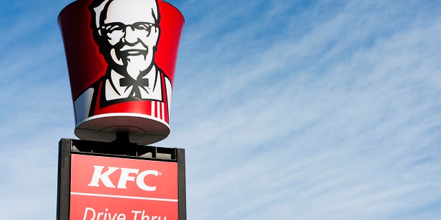 A woman called police on Saturday night after a KFC restaurant in Waukesha, Wis., served her an incorrect order.