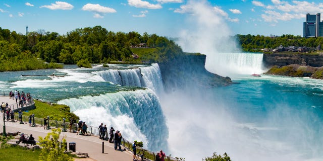 Westlake Legal Group niagara-falls Airbnb renters' Christmas presents and luggage stolen in Niagara Falls Michael Hollan fox-news/travel/vacation-destinations fox news fnc/travel fnc fe3994e8-069e-5232-9c4a-0109ef5e7a53 article /FOX NEWS/LIFESTYLE/OCCASIONS/Holiday