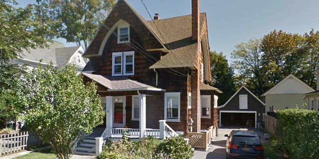 The home in Pleasantville, N.Y., where the two adults and children were found dead. (Google Maps)