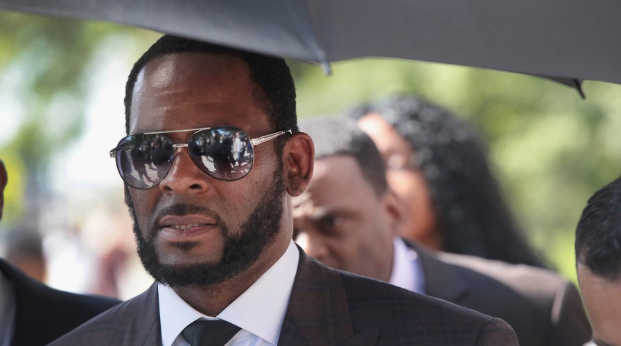 R. Kelly charged with soliciting 17-year-old girl in Minnesota