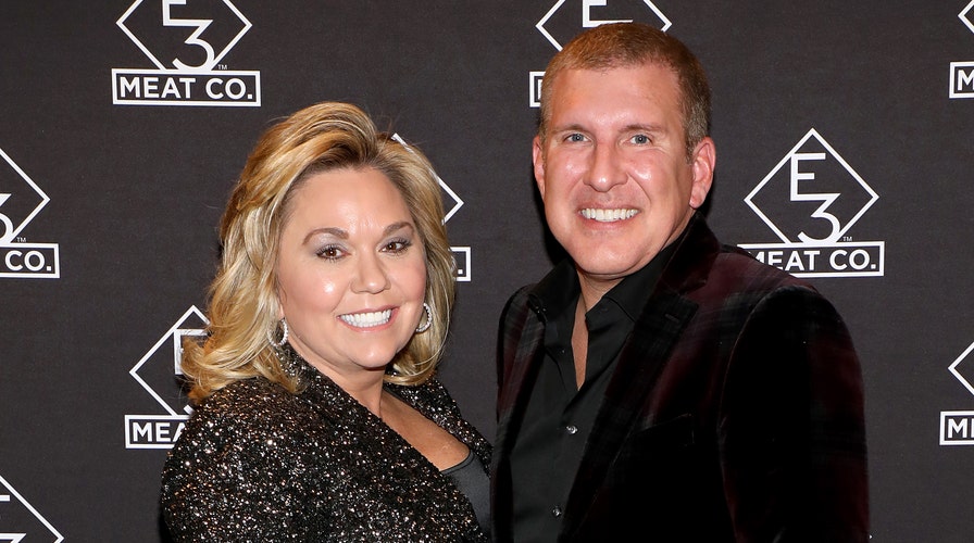 Chrisley Knows Best Stars Julie And Todd Chrisley What To Know About 